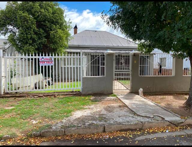 15 BEDROOM HOUSE FOR SALE IN SANDRINGHAM